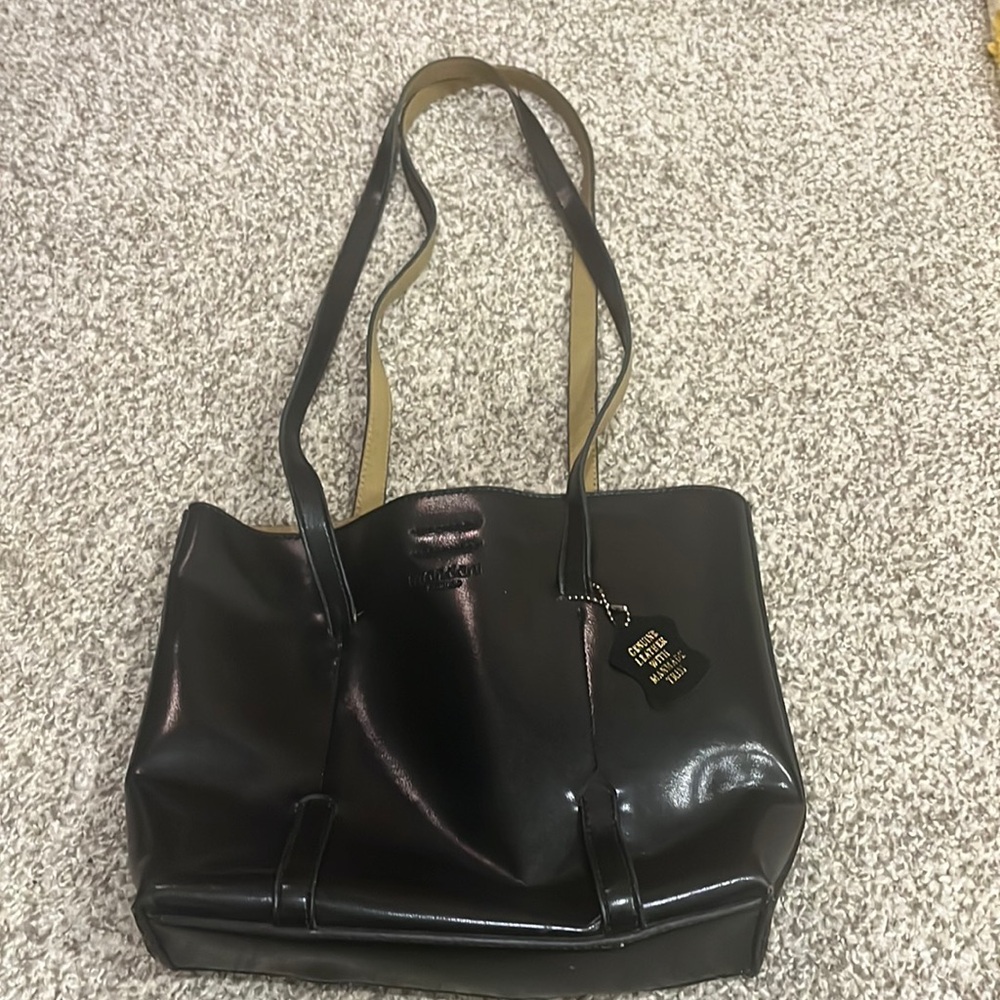 Mondani Leather bag. In very good condition.